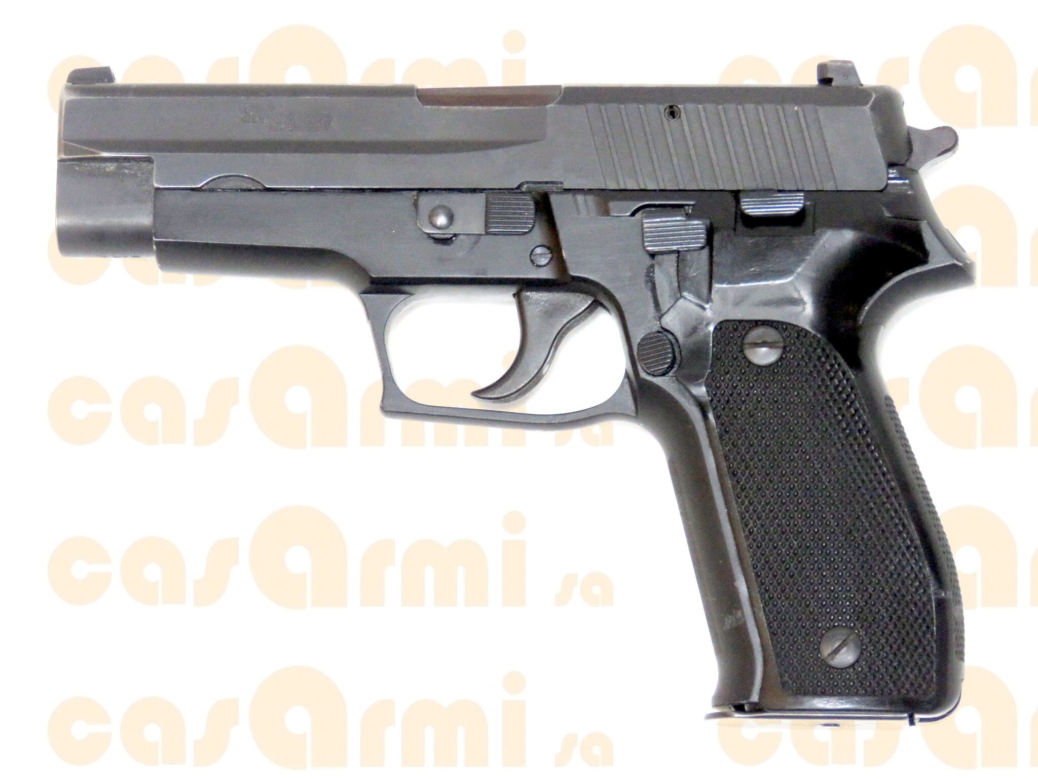 SIG SAUER mod. P226, con valigetta originale, 2 caricatori suppl. 9 Para